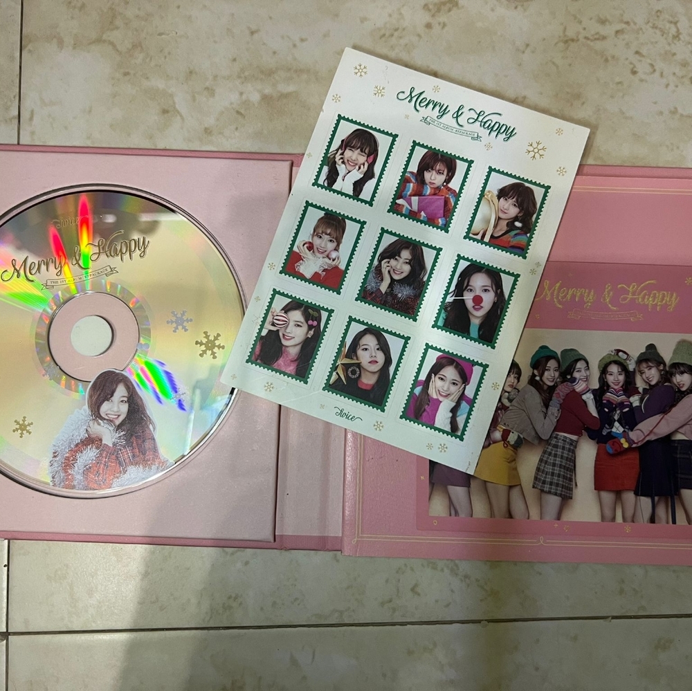 Twice Merry and Happy 1st repackage album